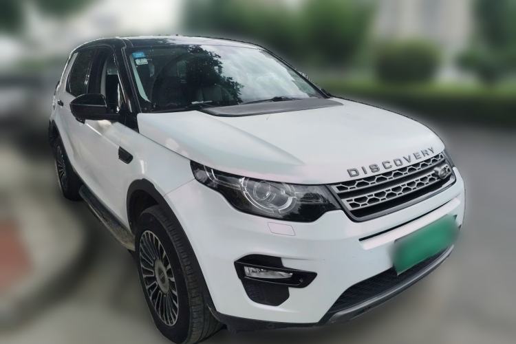 Used Land Rover Discovery Sport 2018 240 PS SE Version Front Right 45 Deg