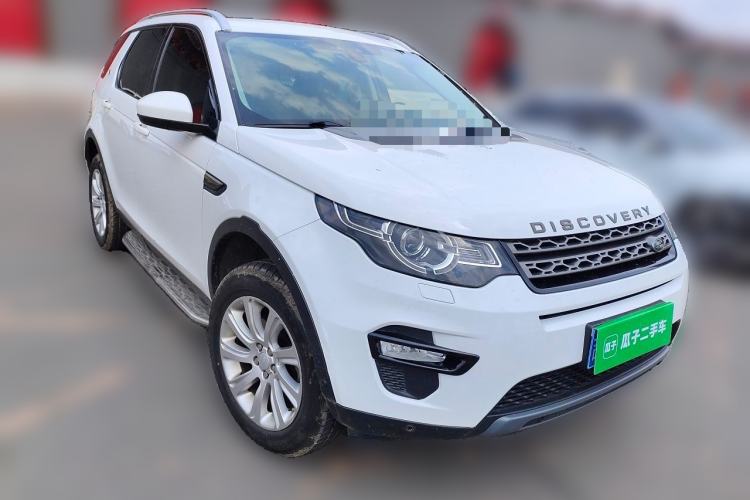 Used Land Rover Discovery Sport 2018 240 PS SE Version Front Right 45 Deg