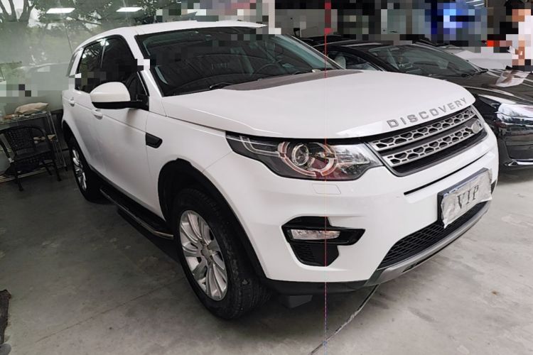 Used Land Rover Discovery Sport 2018 240 PS SE Version Front Right 45 Deg