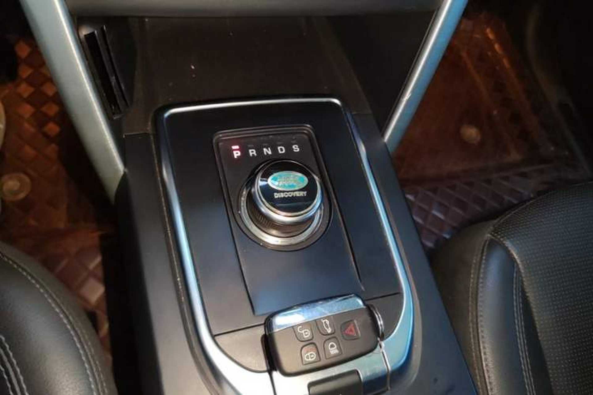 Used Land Rover Discovery Sport 2018 240 PS SE Version Gear Lever