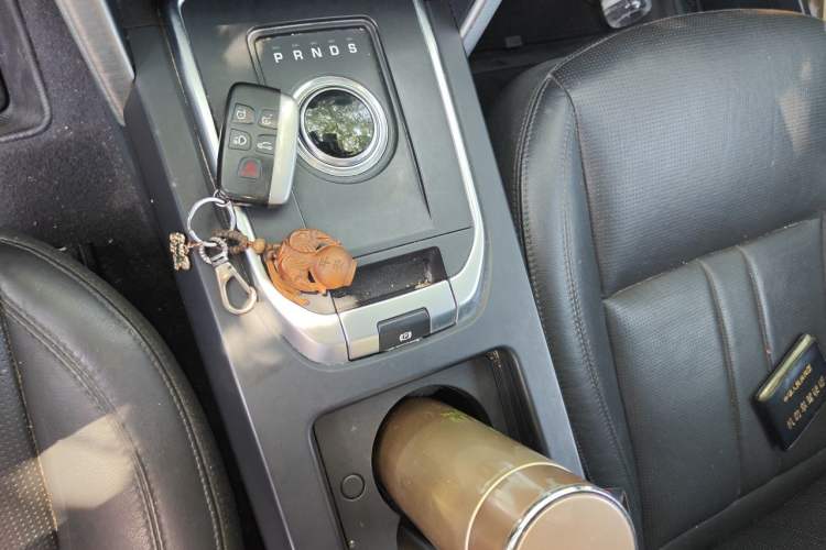Used Land Rover Discovery Sport 2018 240 PS HSE Version Gear Lever
