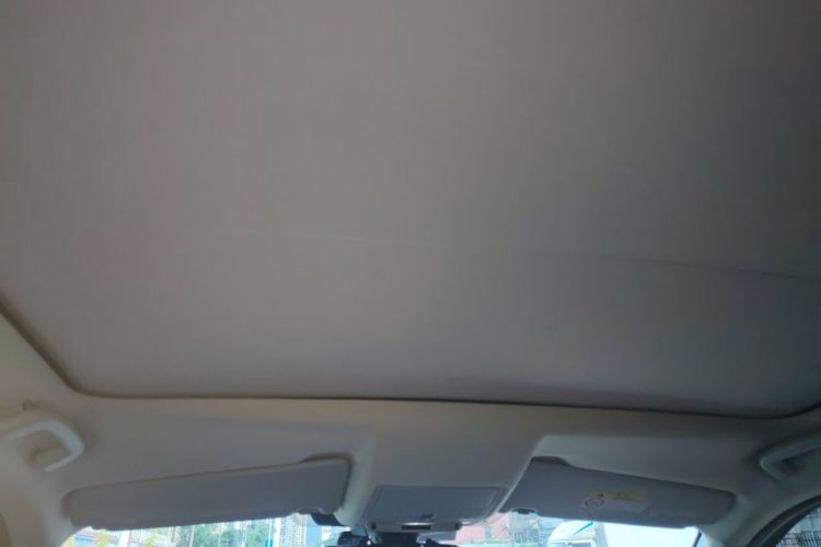Used Land Rover Discovery Sport 2018 240 PS HSE Version Headliner