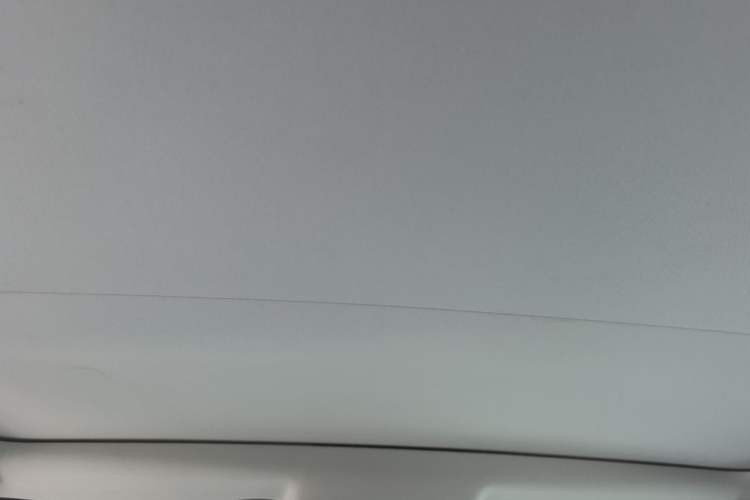 Used Land Rover Discovery Sport 2018 240 PS SE Version Headliner