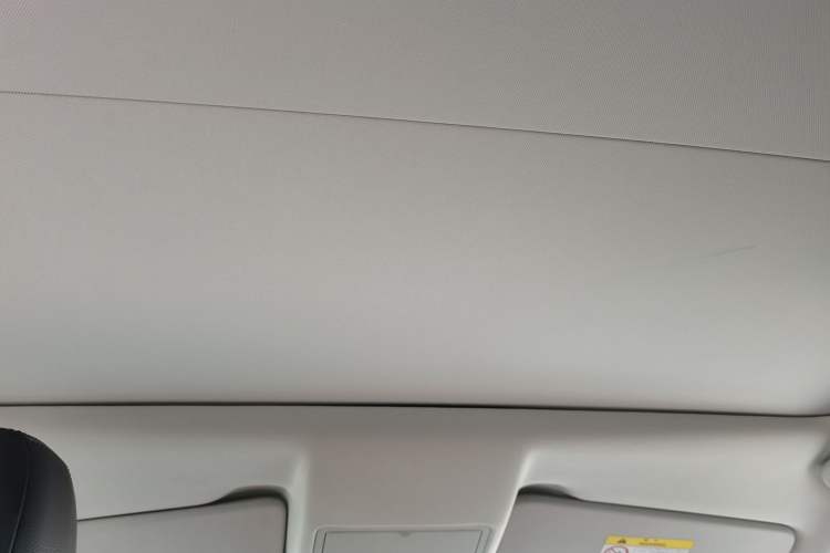 Used Land Rover Discovery Sport 2018 200 PS PURE Edition Headliner