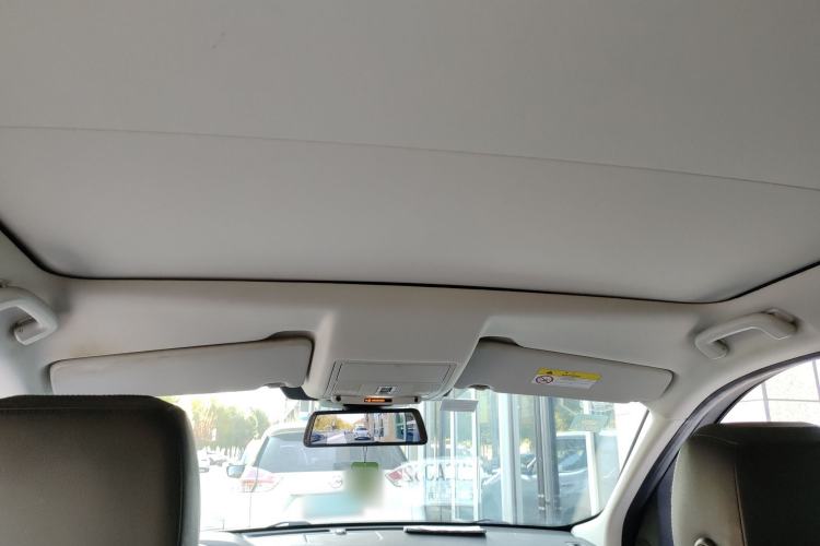Used Land Rover Discovery Sport 2018 240 PS SE Version Headliner