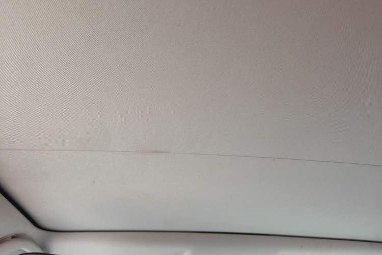 Used Land Rover Discovery Sport 2018 240 PS PURE Edition Headliner