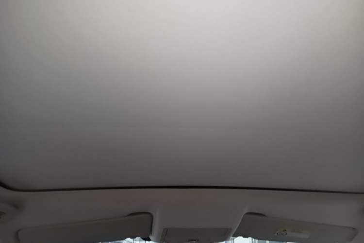 Used Land Rover Discovery Sport 2018 240 PS HSE Version Headliner