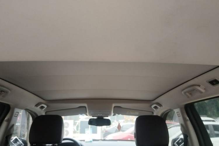 Used Land Rover Discovery Sport 2018 240 PS PURE Edition Headliner