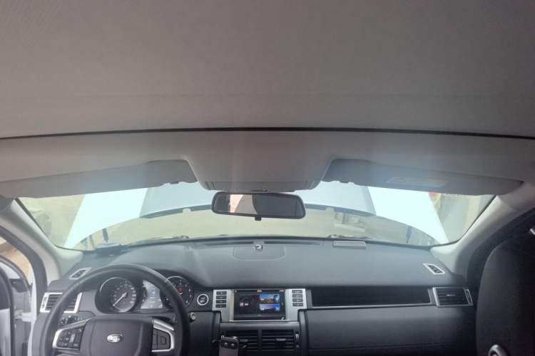 Used Land Rover Discovery Sport 2018 200 PS PURE Edition Headliner