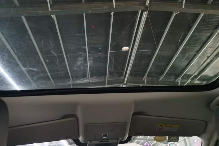 Used Land Rover Discovery Sport 2018 240 PS SE Version Headliner