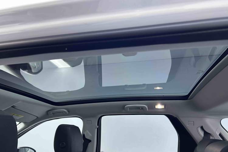 Used Land Rover Discovery Sport 2018 240 PS HSE Version Headliner