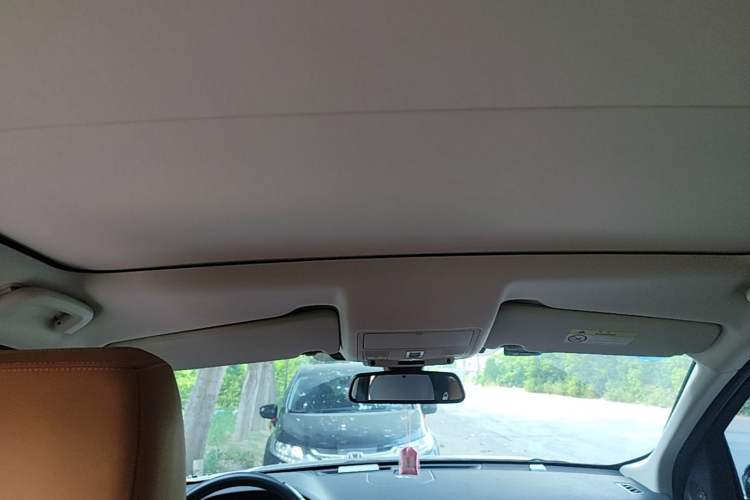 Used Land Rover Discovery Sport 2018 240 PS HSE LUXURY Edition Headliner
