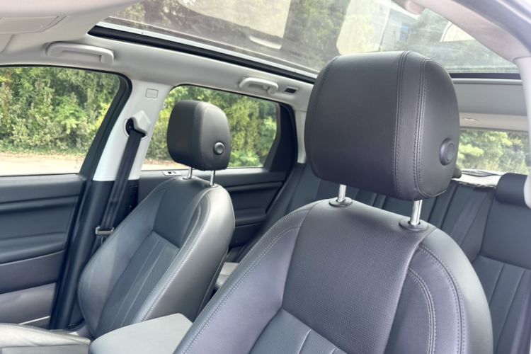 Used Land Rover Discovery Sport 2018 240 PS HSE Version Headliner