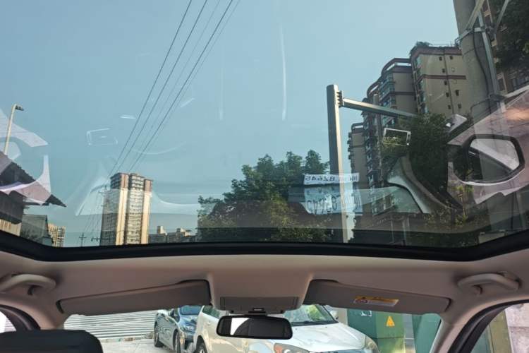 Used Land Rover Discovery Sport 2018 240 PS HSE Version Headliner