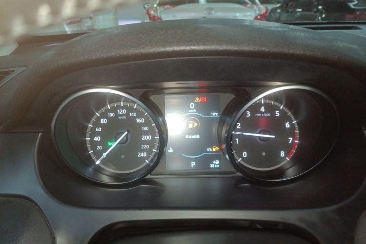 Used Land Rover Discovery Sport 2018 240 PS SE Version Instrument Cluster