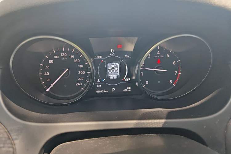 Used Land Rover Discovery Sport 2018 240 PS SE Version Instrument Cluster