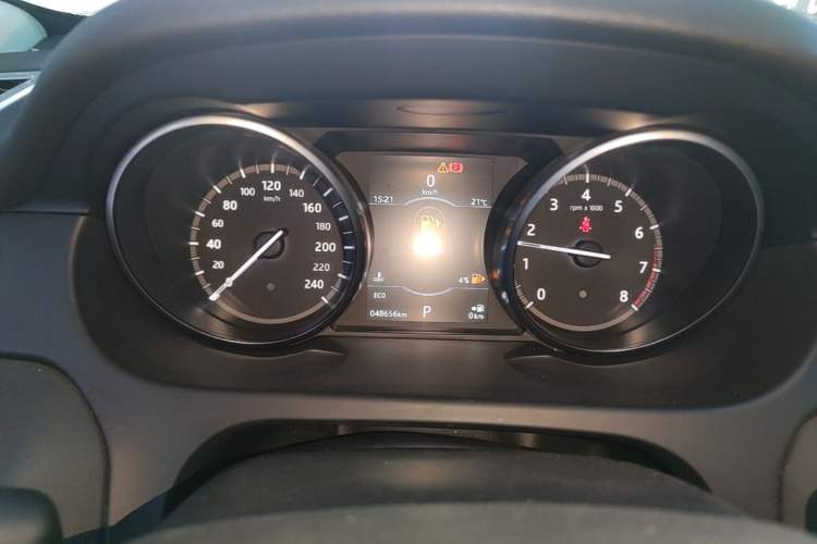 Used Land Rover Discovery Sport 2018 240 PS SE Version Instrument Cluster