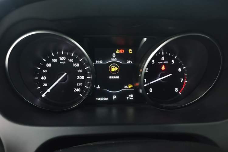 Used Land Rover Discovery Sport 2018 240 PS SE Version Instrument Cluster