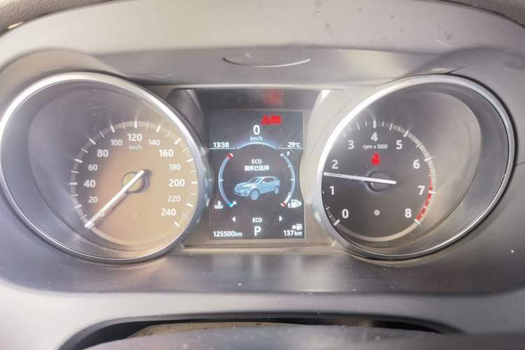 Used Land Rover Discovery Sport 2018 240 PS SE Version Instrument Cluster