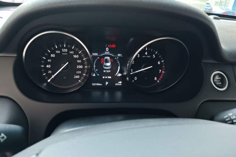Used Land Rover Discovery Sport 2018 240 PS HSE Version Instrument Cluster