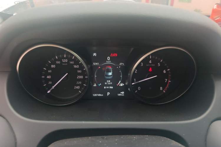 Used Land Rover Discovery Sport 2018 200 PS PURE Edition Instrument Cluster