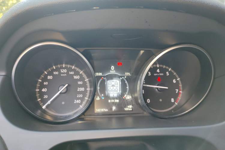 Used Land Rover Discovery Sport 2018 240 PS SE Version Instrument Cluster