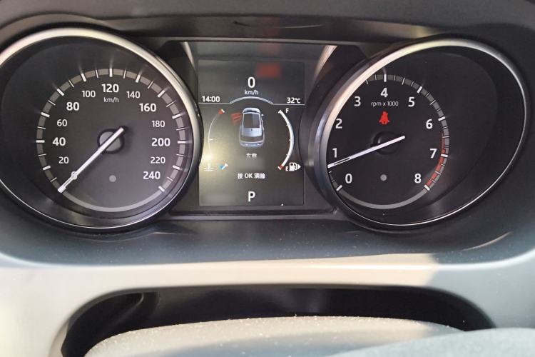 Used Land Rover Discovery Sport 2018 240 PS SE Version Instrument Cluster