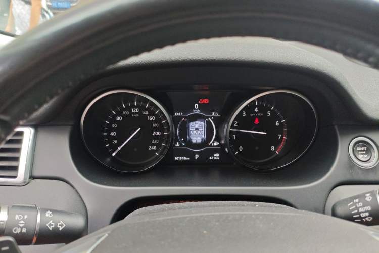 Used Land Rover Discovery Sport 2018 240 PS SE Version Instrument Cluster