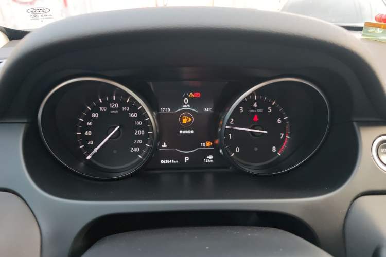 Used Land Rover Discovery Sport 2018 240 PS SE Version Instrument Cluster