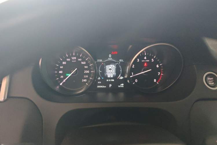 Used Land Rover Discovery Sport 2018 240 PS SE Version Instrument Cluster