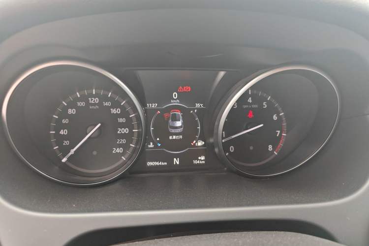 Used Land Rover Discovery Sport 2018 240 PS SE Version Instrument Cluster