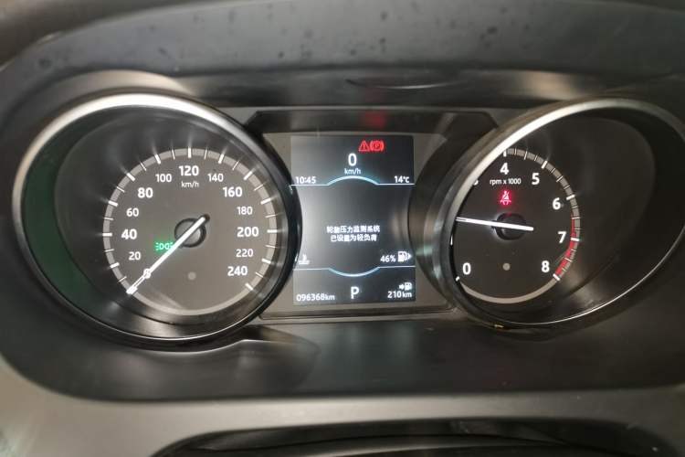 Used Land Rover Discovery Sport 2018 240 PS SE Version Instrument Cluster