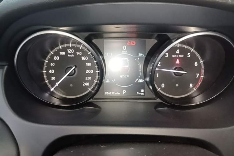 Used Land Rover Discovery Sport 2018 240 PS HSE Version Instrument Cluster
