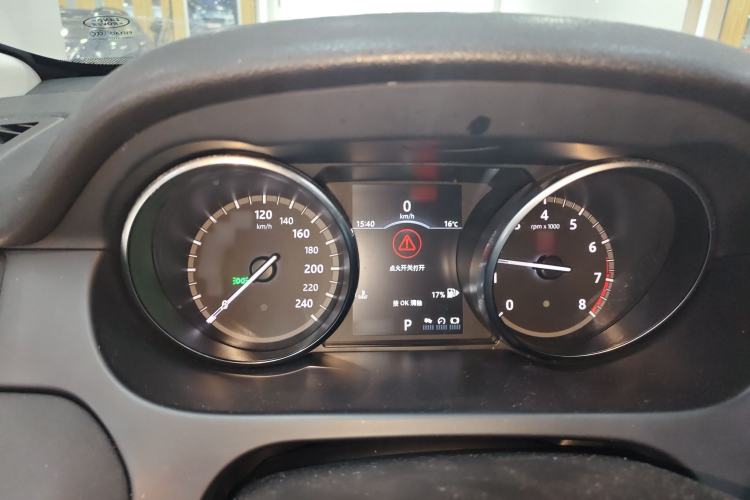 Used Land Rover Discovery Sport 2018 240 PS SE Version Instrument Cluster