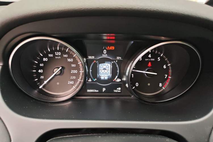 Used Land Rover Discovery Sport 2018 240 PS SE Version Instrument Cluster