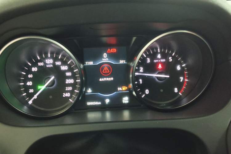 Used Land Rover Discovery Sport 2018 240 PS SE Version Instrument Cluster