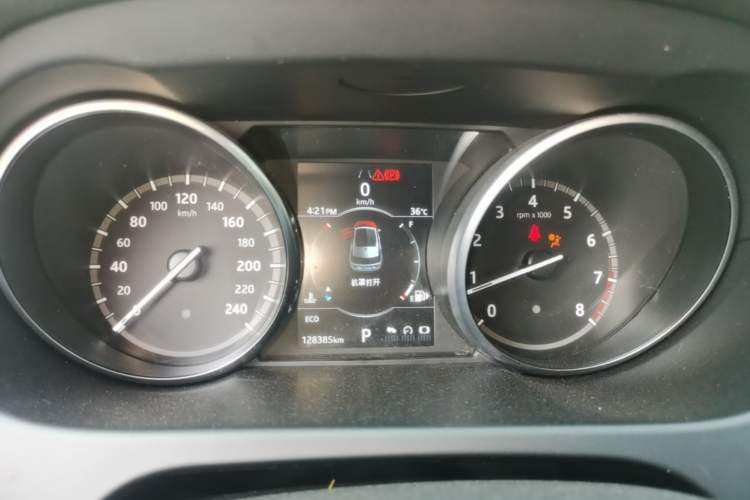 Used Land Rover Discovery Sport 2018 240 PS SE Version Instrument Cluster