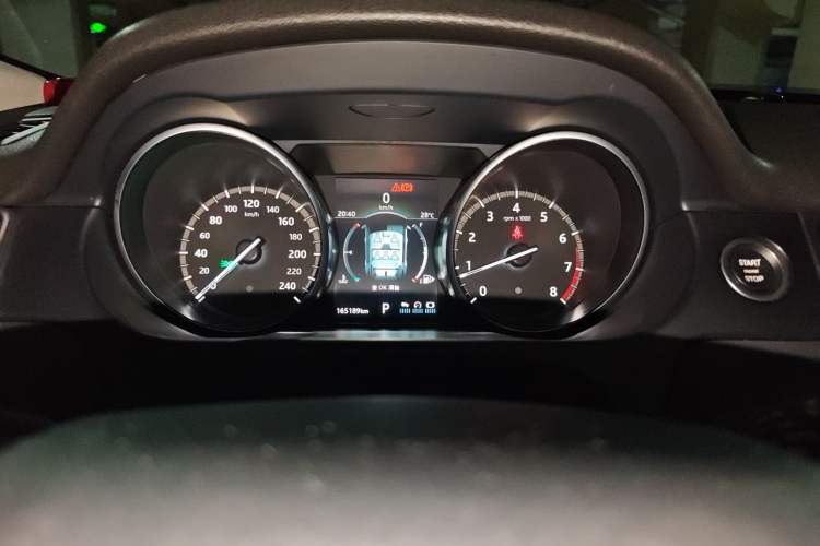 Used Land Rover Discovery Sport 2018 240 PS SE Version Instrument Cluster