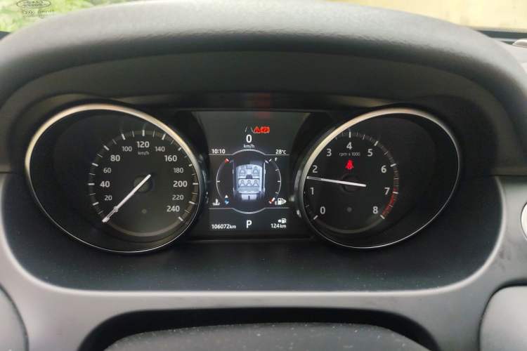 Used Land Rover Discovery Sport 2018 240 PS SE Version Instrument Cluster