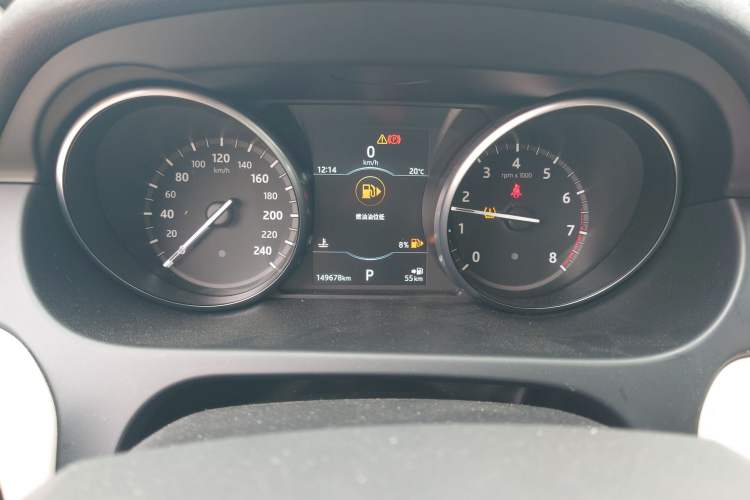 Used Land Rover Discovery Sport 2018 240 PS SE Version Instrument Cluster