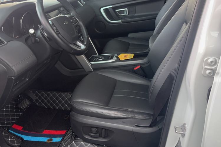 Used Land Rover Discovery Sport 2018 240 PS SE Version Interior 1