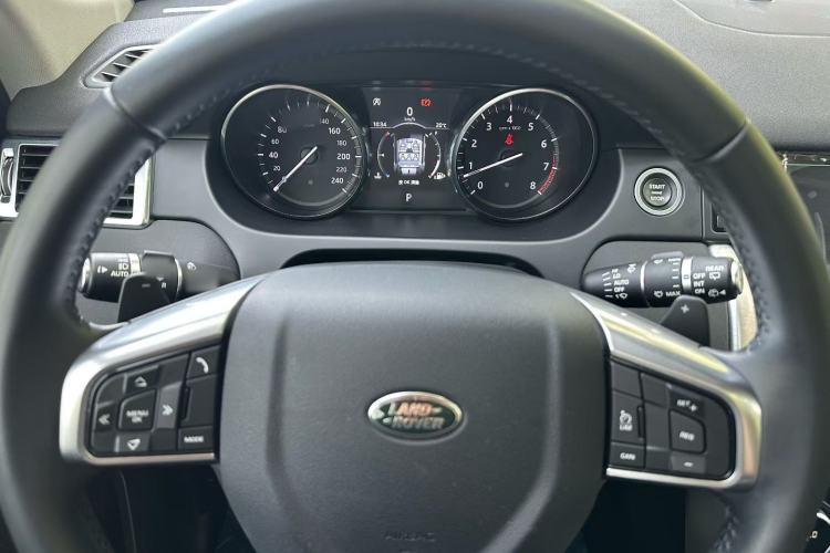 Used Land Rover Discovery Sport 2018 240 PS SE Version Interior 3