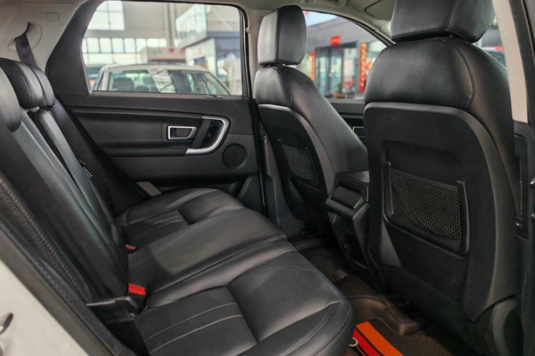 Used Land Rover Discovery Sport 2018 240 PS SE Version Interior 3