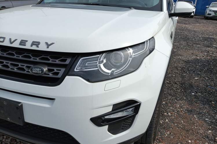 Used Land Rover Discovery Sport 2018 240 PS SE Version Left Front Headlight