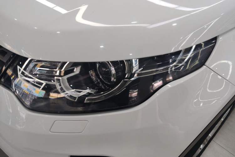 Used Land Rover Discovery Sport 2018 240 PS PURE Edition Left Front Headlight