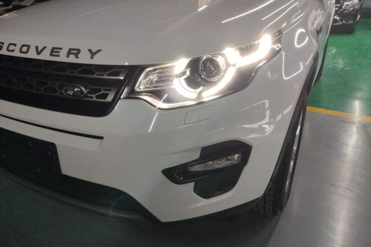 Used Land Rover Discovery Sport 2018 240 PS SE Version Left Front Headlight
