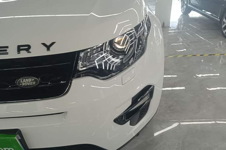 Used Land Rover Discovery Sport 2018 240 PS SE Version Left Front Headlight