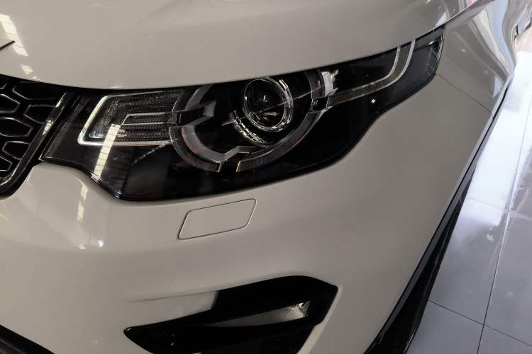 Used Land Rover Discovery Sport 2018 240 PS PURE Edition Left Front Headlight