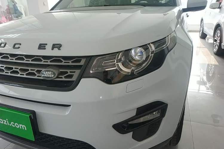 Used Land Rover Discovery Sport 2018 240 PS SE Version Left Front Headlight