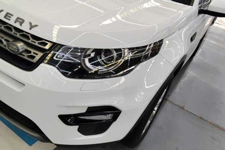 Used Land Rover Discovery Sport 2018 240 PS SE Version Left Front Headlight